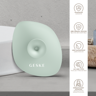 Щітка для обличчя GESKE Facial Brush 4 в 1 зелений з тримачем Щітка для обличчя GESKE Facial Brush 4 в 1 зелений з тримачем