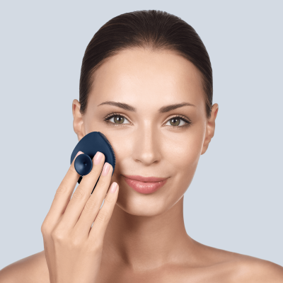 Щітка для обличчя GESKE Facial Brush 4 в 1 темно-синій з тримачем Щітка для обличчя GESKE Facial Brush 4 в 1 темно-синій з тримачем