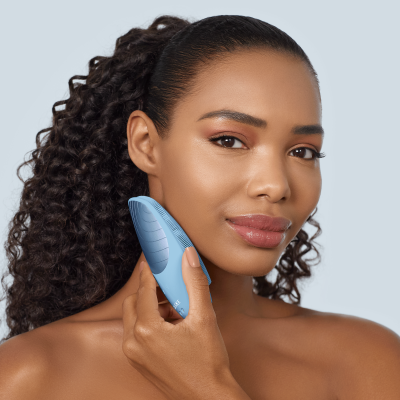 Електронна звукова термо щітка для обличчя GESKE Sonic Thermo Facial Brush 6 в 1 аквамарин Електронна звукова термо щітка для обличчя GESKE Sonic Thermo Facial Brush 6 в 1 аквамарин