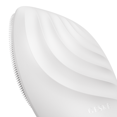 Електронна звукова щітка для обличчя GESKE onic Facial Brush 5 в 1 білий