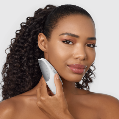 Електронна звукова термо щітка для обличчя GESKE Sonic Thermo Facial Brush 6 в 1 білий