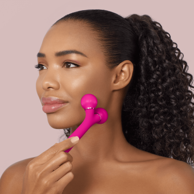 Електронний звуковий ролик для обличчя GESKE Sonic Facial Roller 4 в 1 пурпуровий Електронний звуковий ролик для обличчя GESKE Sonic Facial Roller 4 в 1 пурпуровий